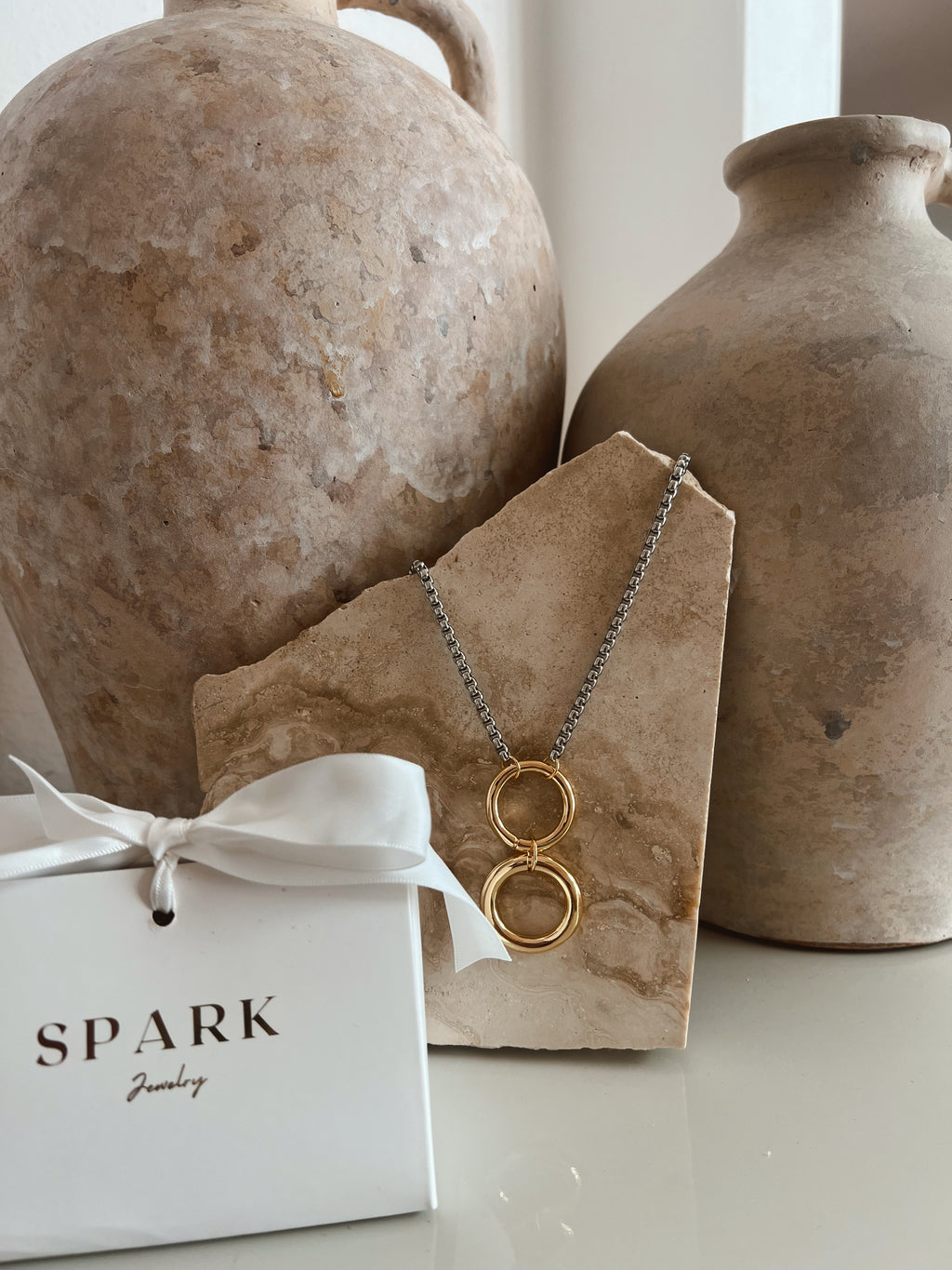 ANNELI STATEMENT NECKLACE
