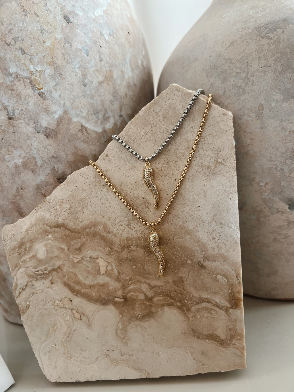 HORN NECKLACE