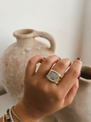 SQUARE LUX RING