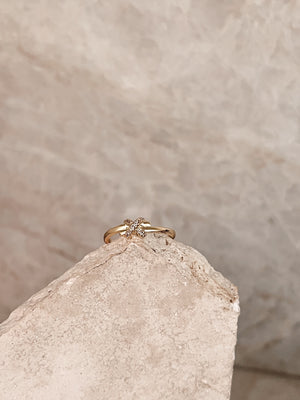 EQUIS DAINTY RING