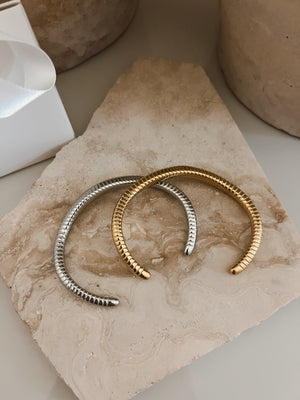 SERPENT BANGLE