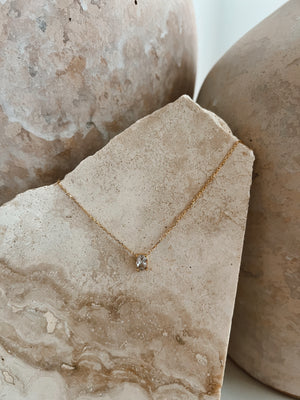 SOLITARIO NECKLACE