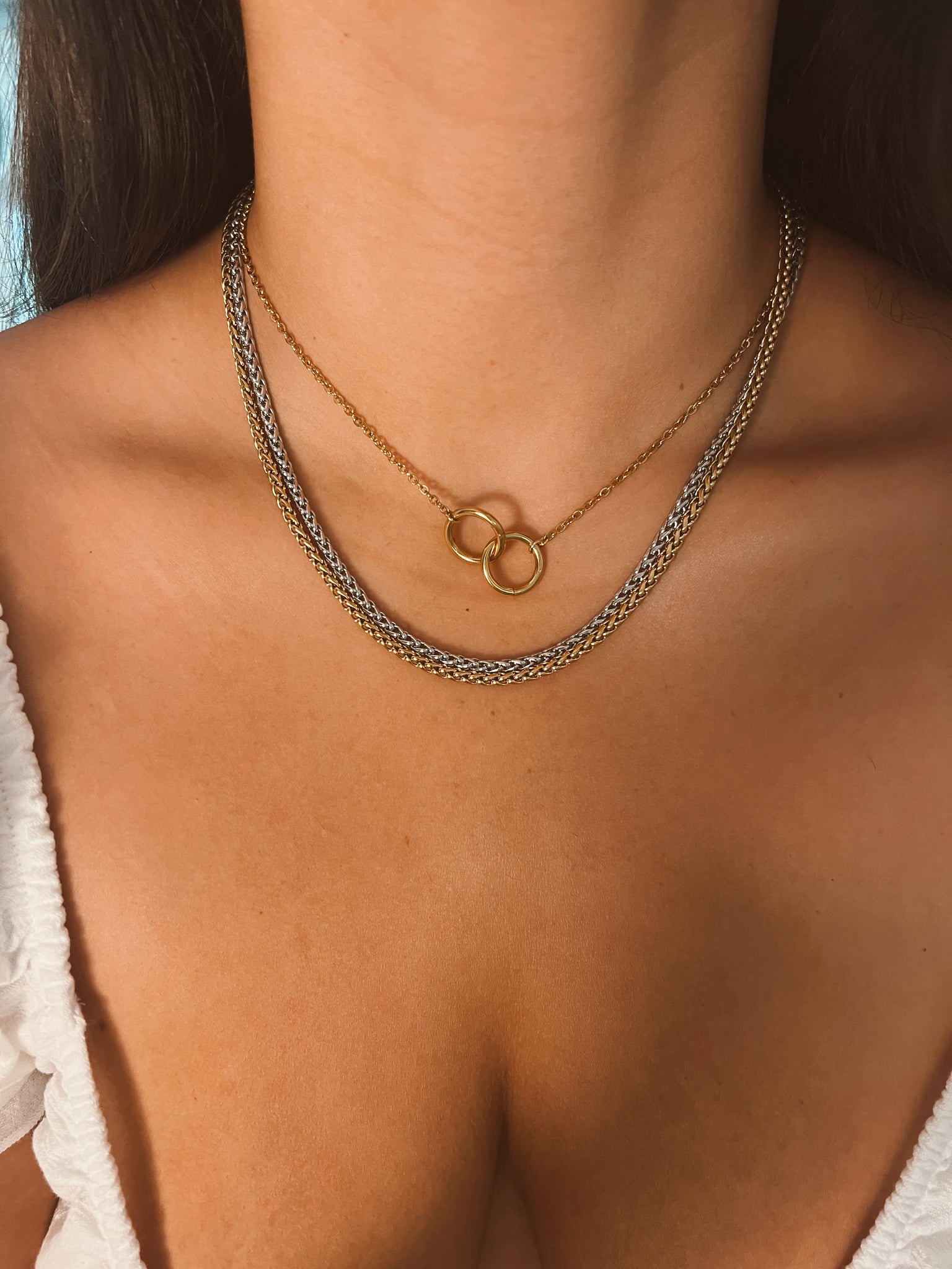 CORA NECKLACE