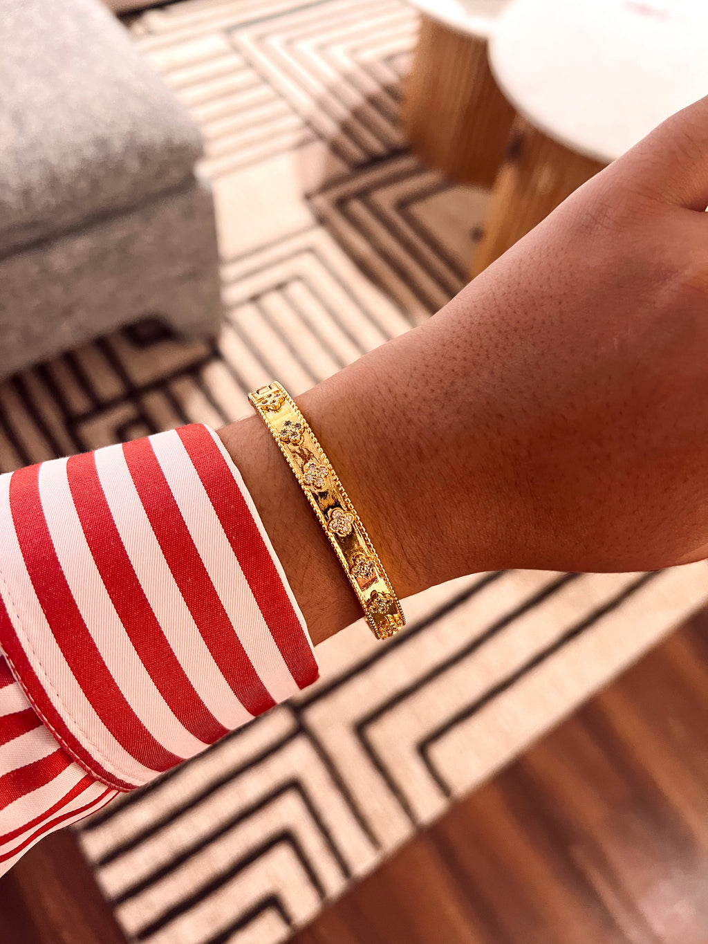 CLEEF BANGLE