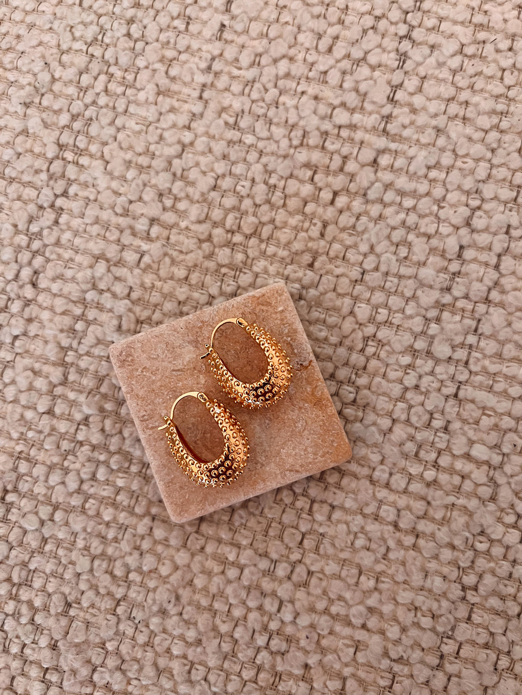 OVAL TEXTURED HOOPS