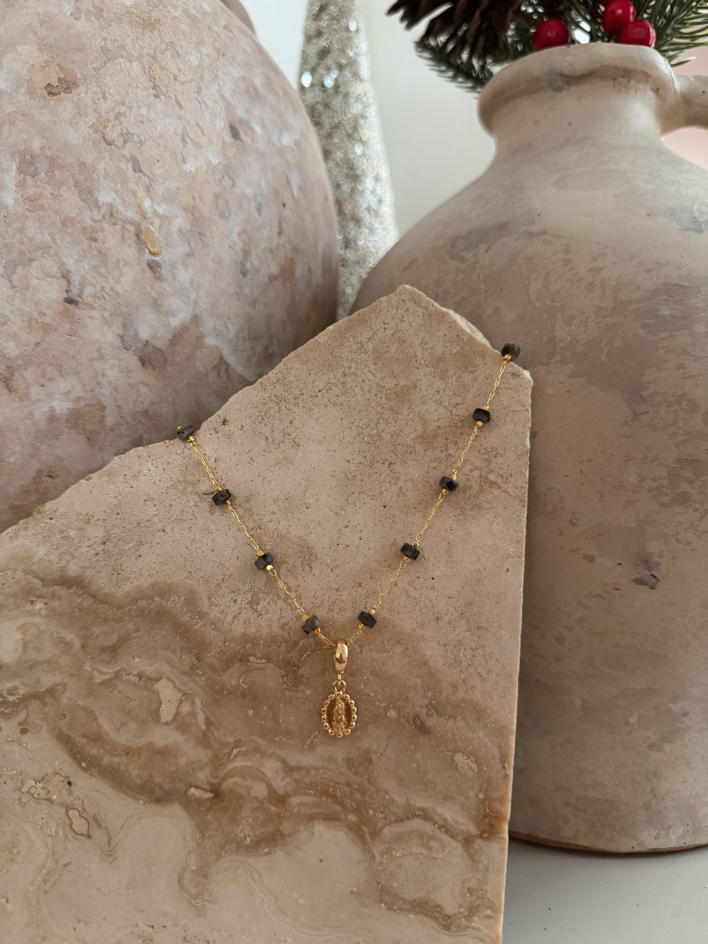 VIRGEN GEMSTONE NECKLACE