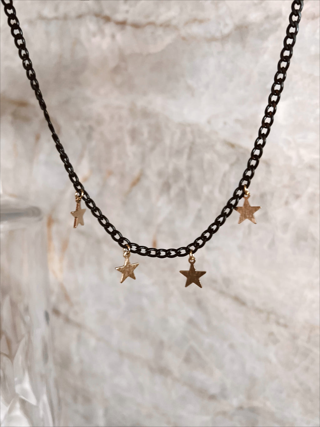 BLACK STARS CHOKER