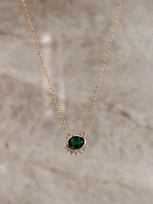 QUEEN EMERALD NECKLACE