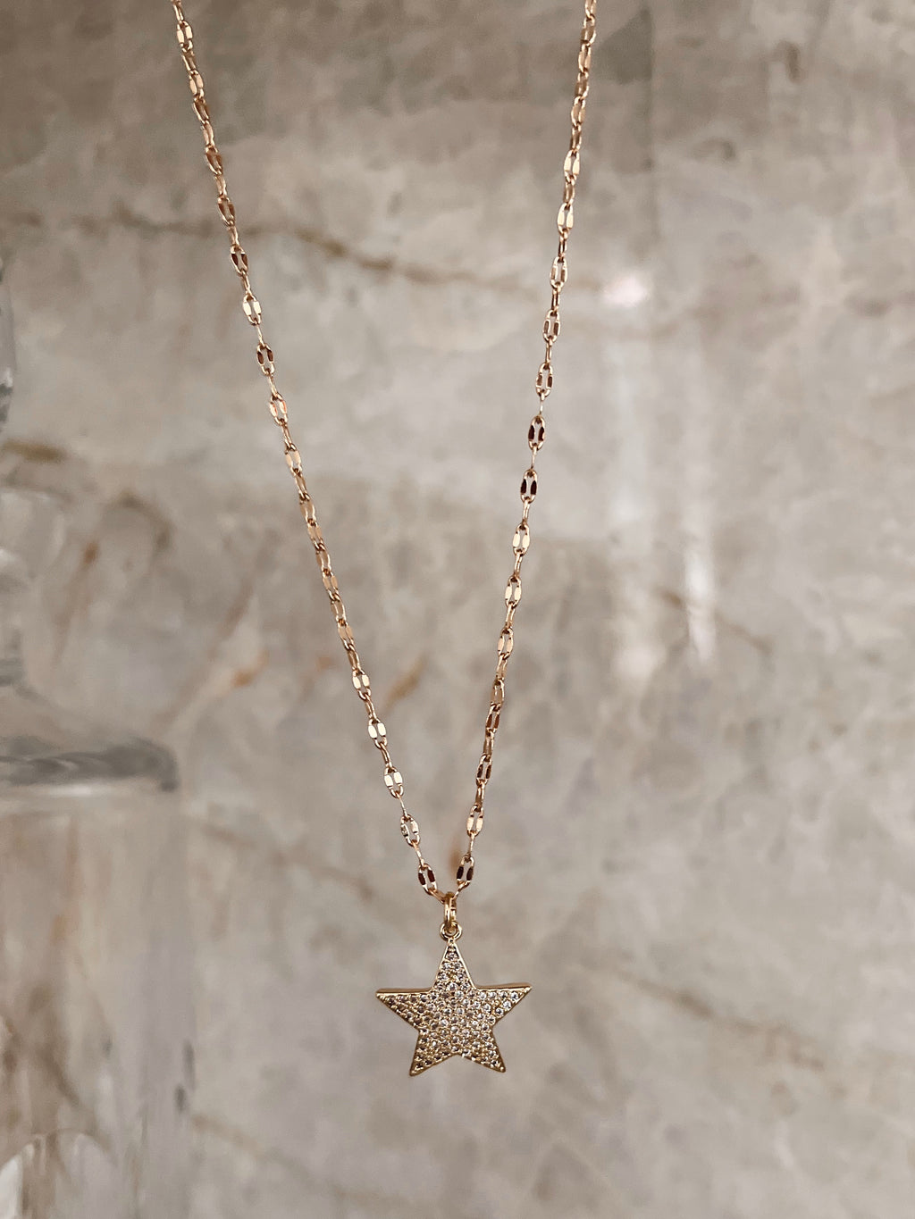 SPARKLY STAR NECKLACE